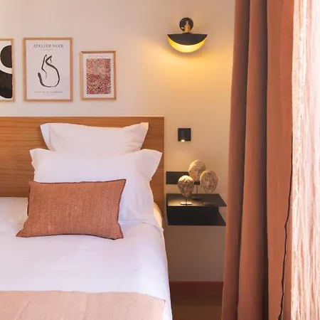 Tinah Paris, Aboukir * Paryż