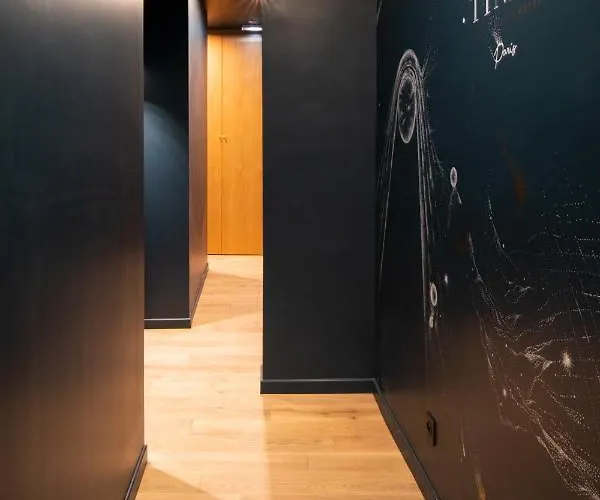 Tinah Paris, Aboukir