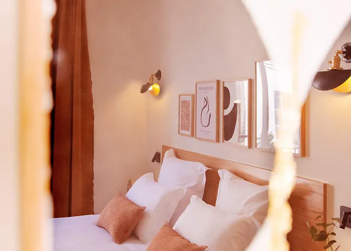 Tinah Paris, Aboukir *