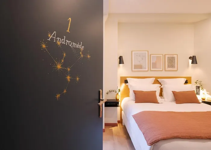 Tinah Paris, Aboukir מלון *